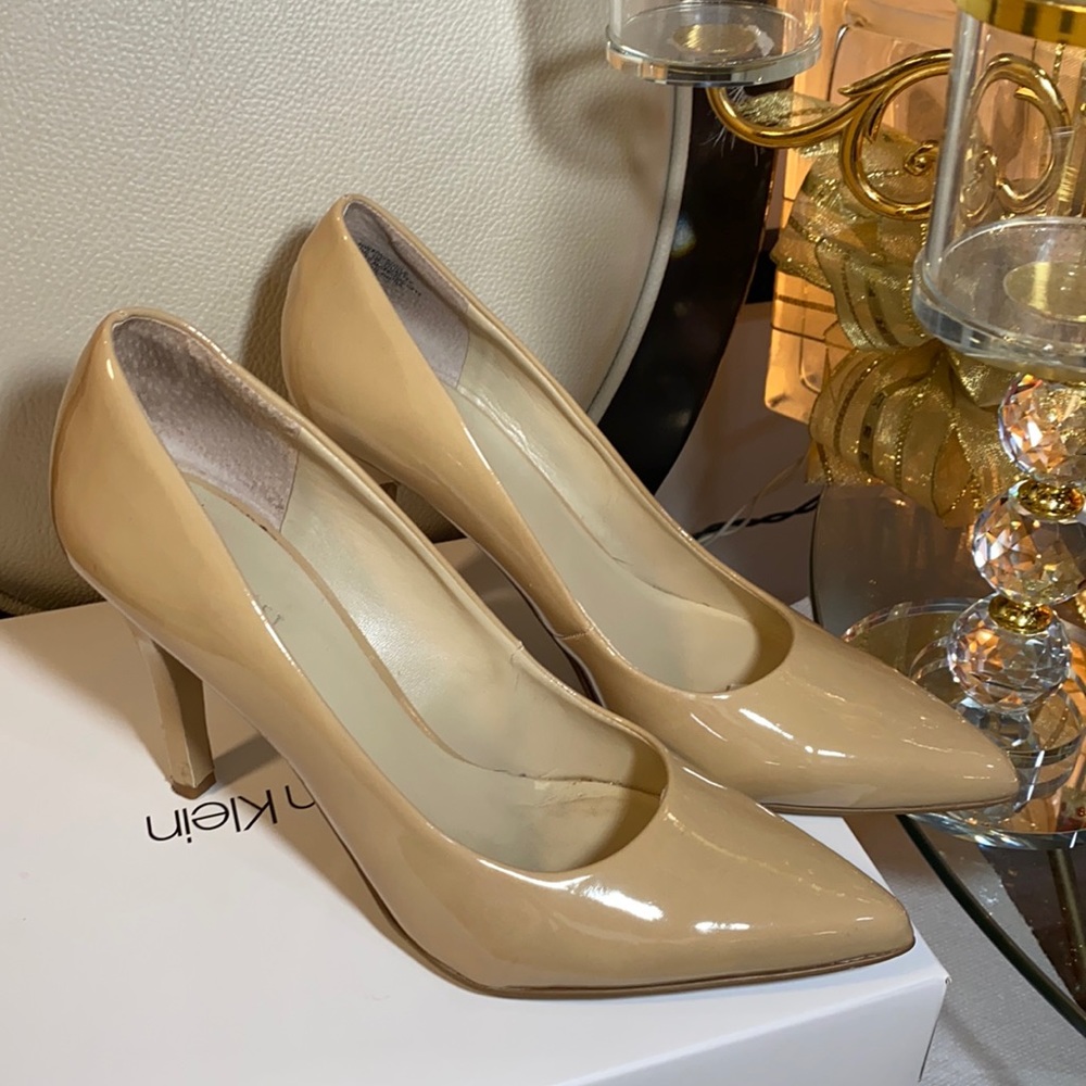 Nine West  Fairly Used in good condition.